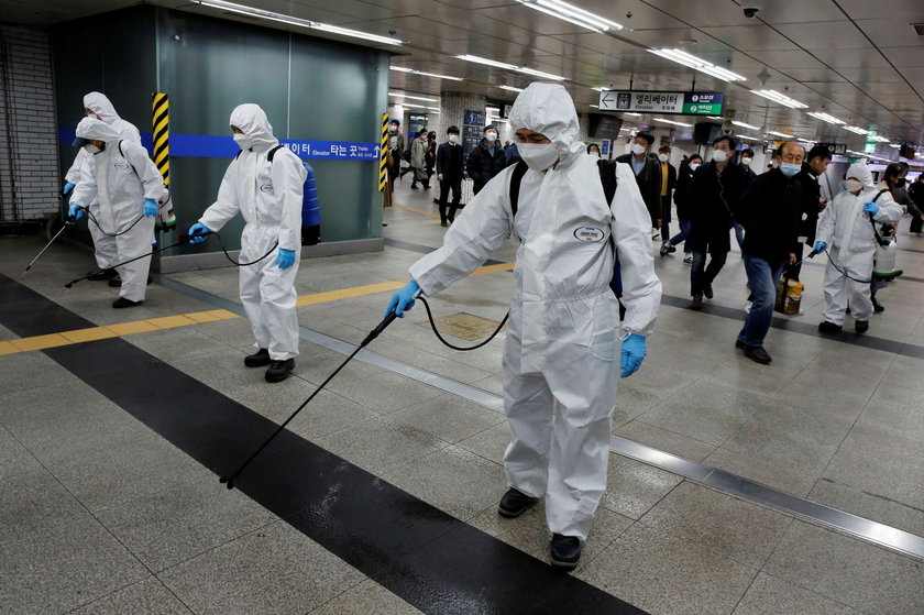 Polak zaraził się koronawirusem w Korei. To pierwszy obcokrajowiec po ogłoszeniu pandemii