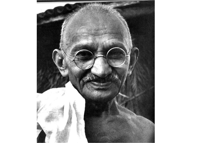 3. Mahatma Gandhi - trzecie miejsce na podium zajął inny przywódca, który 'zawładnął wyobraźnią mas'. Jeden z twórców współczesnej państwowości indyjskiej i propagator taktyki 'biernego oporu' podziwiany jest w Indiach, Turcji, na Bliskim Wschodzie, ale także Argentynie i Meksyku.