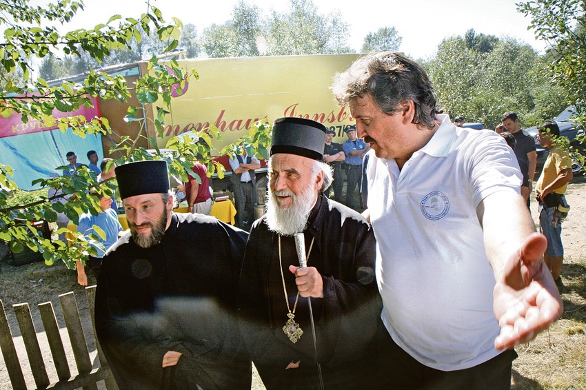 Patrijarh Irinej u "Selo gori..."