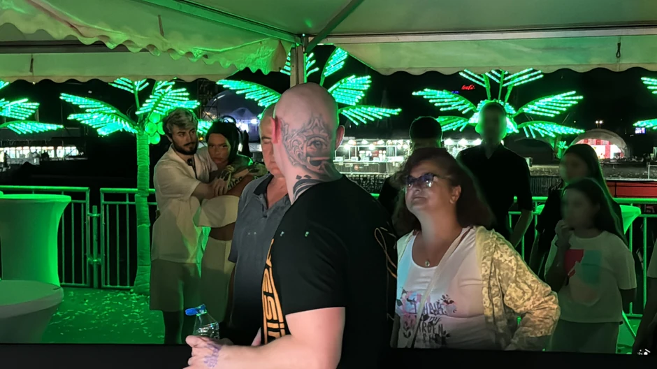 Desingeria sa roditeljima na nastupu