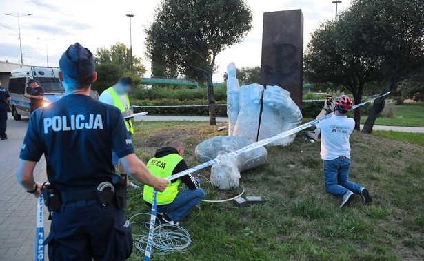 Czarzasty chce odbudowy pomnika Berlinga i apeluje do prezydenta stolicy