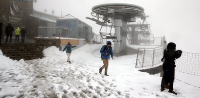 Atak śnieżyc na Podhalu. Drogi sparaliżowane