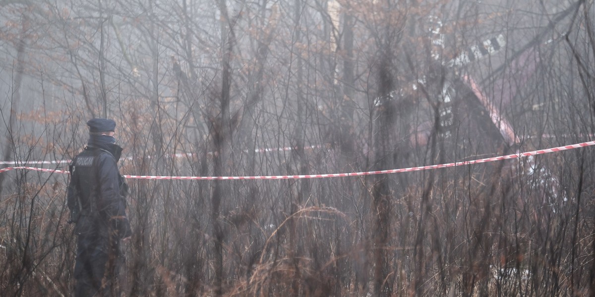 Wypadek Helikoptera Pszczyna / Śląskie. Wypadek śmigłowca pod Pszczyną. Dwie osoby nie ... : Helikopter rozbił się pod lasem na podmokłym terenie.