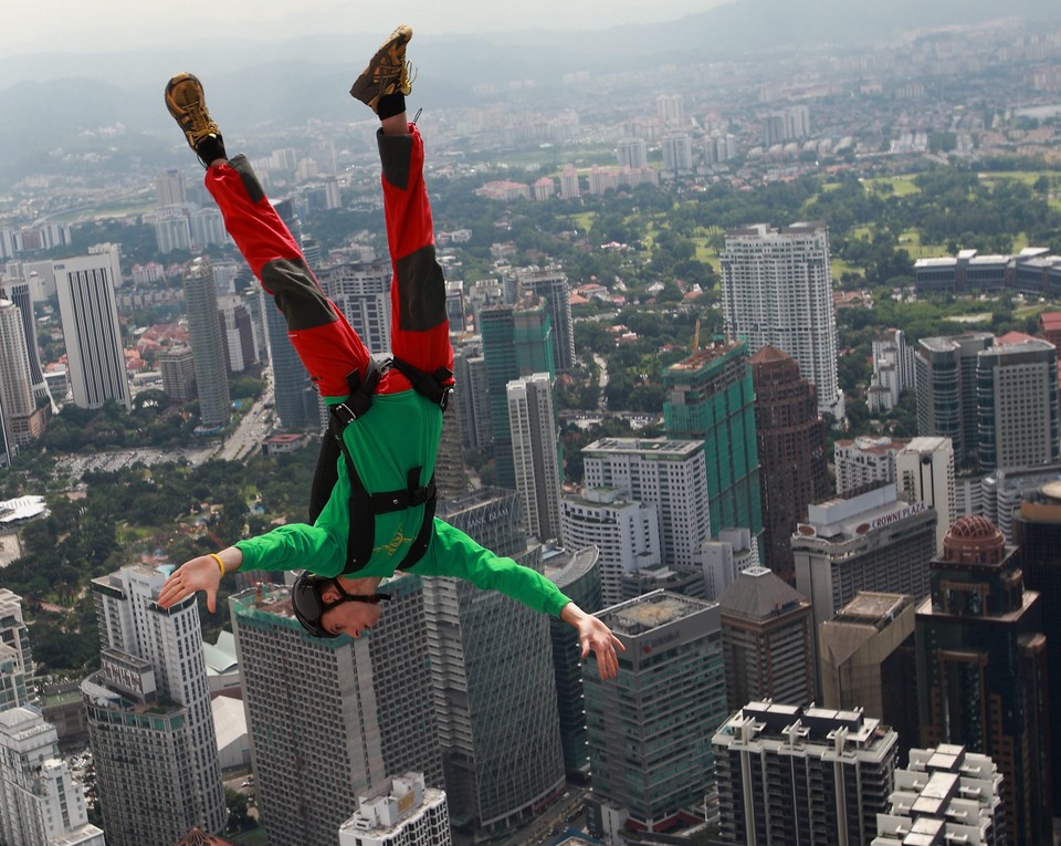 Base Jumping - skoki dla twardzieli