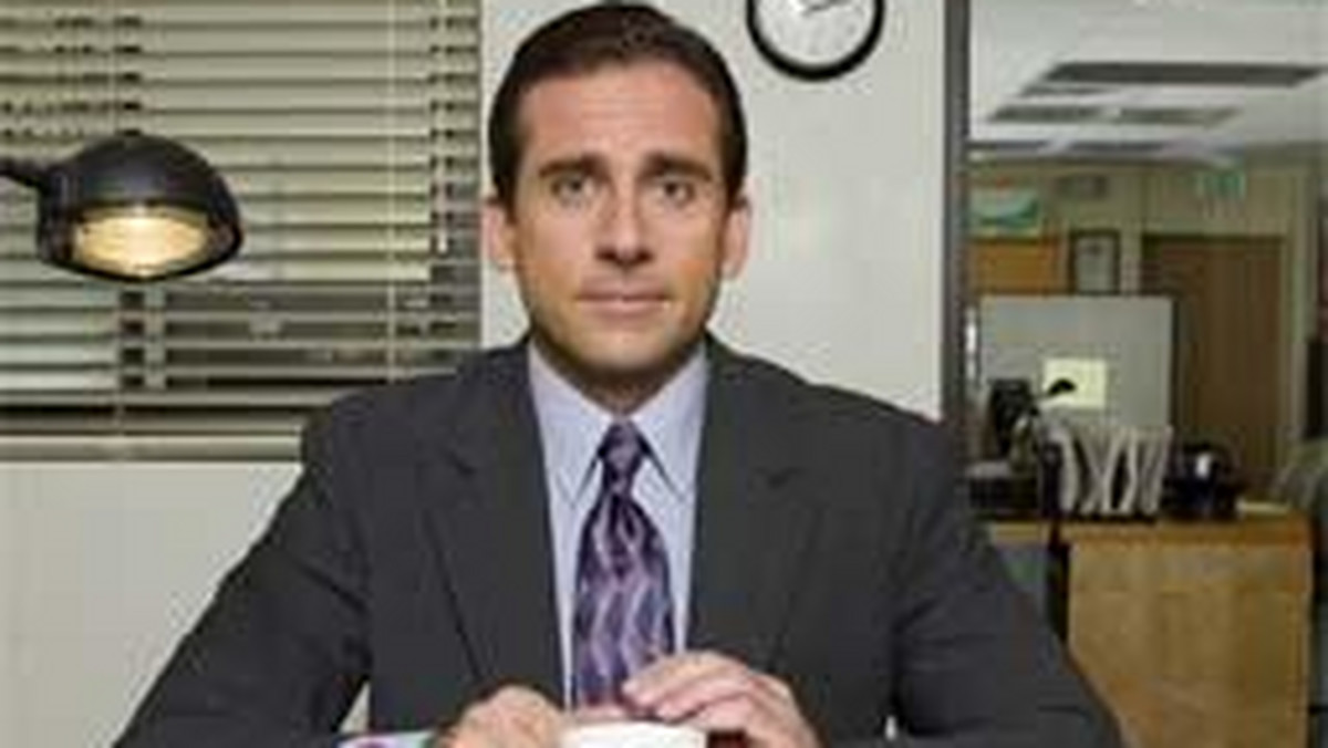 Steve Carell podpisał trzyletnią umowę z Universal Media Studios, studiem odpowiedzialnym za produkcję serialu komediowego "The Office".