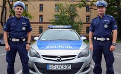'Żona jest już na ostatnich nogach'. Brawurowa akcja policjantów z poznańskiej drogówki