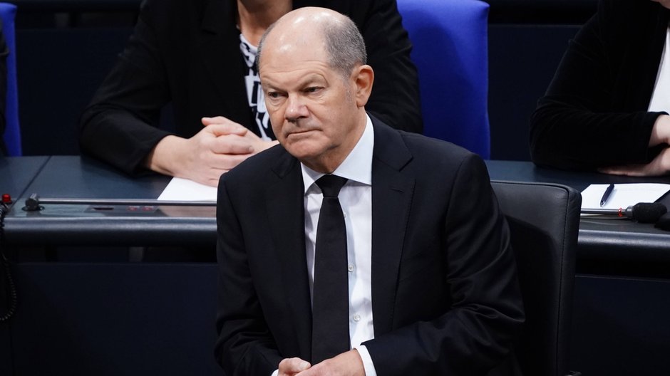 Scholz przestrzega przed "licytowaniem się" na broń dla Ukrainy