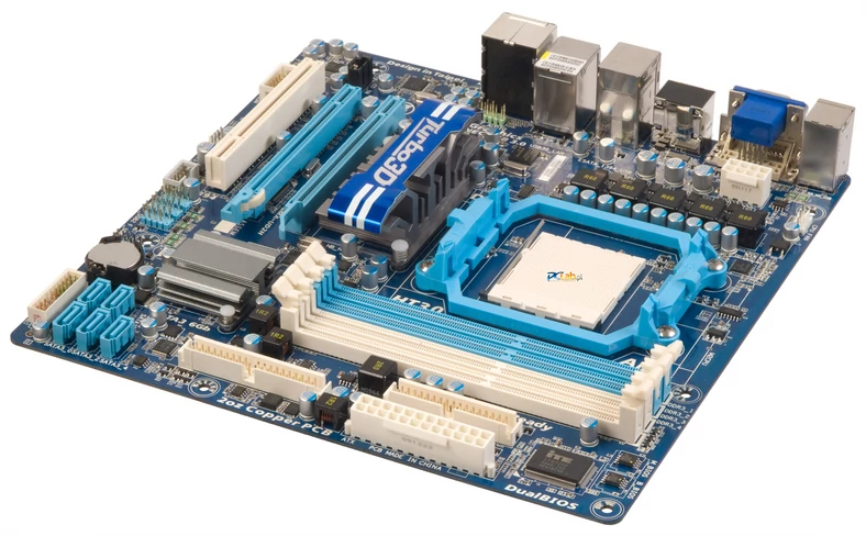 uATX, ale z dwoma złączami PCI Express ×16