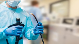 Kolonoskopia w narkozie nie jest dla wszystkich. O tych zasadach pacjenci dowiadują się za późno