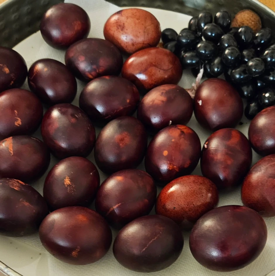 Mirjana Bobić slikala uskršnja jaja