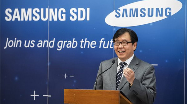 Km Vu Csan, a Samsung SDI Magyarország Zrt. gyártóközpontjának vezetője a Külgazdasági és Külügyminisztériumban tartott sajtótájékoztatón 2019. október 10-én. / Fotó: MTI - Mónus Márton