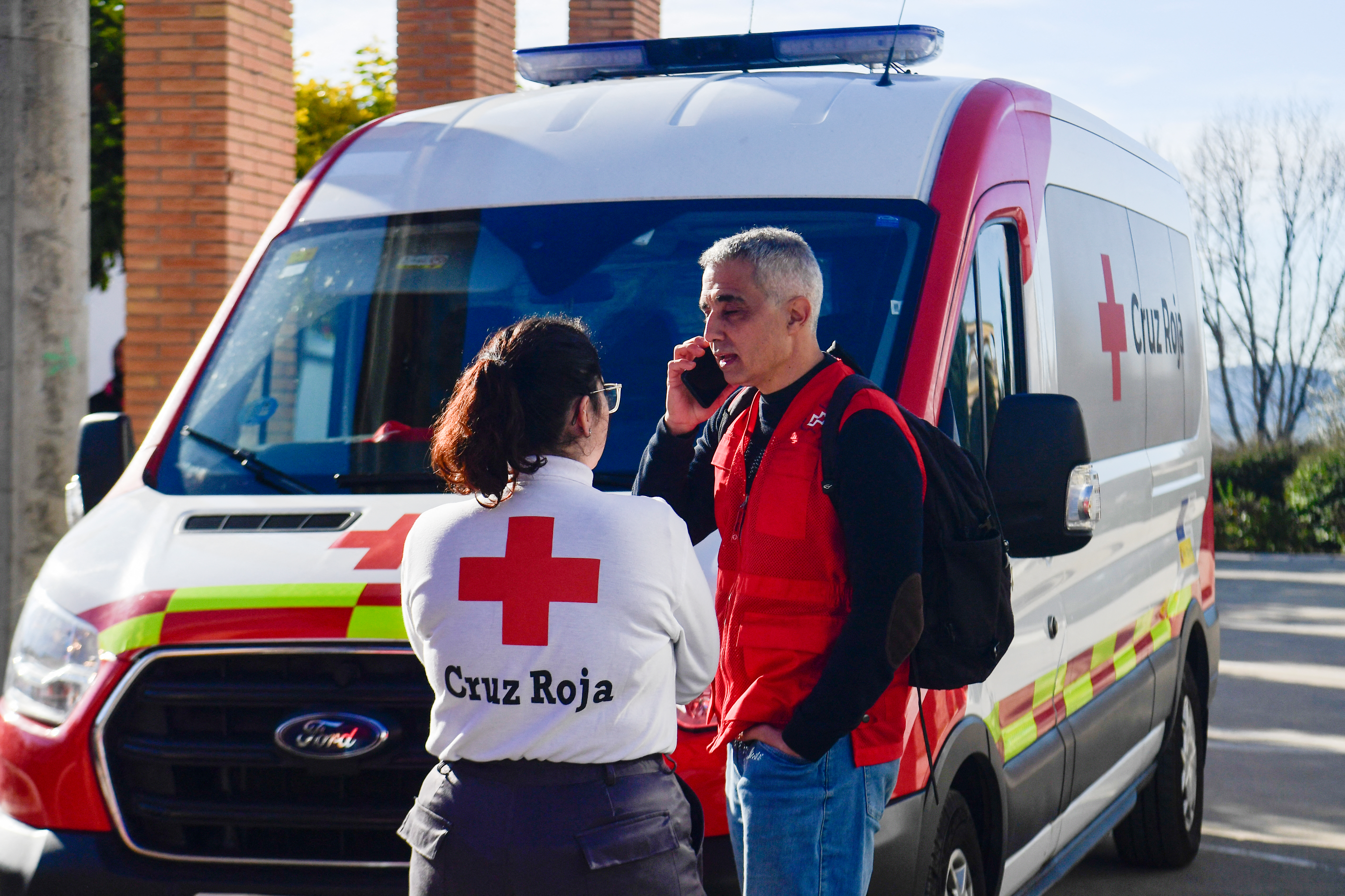 Une collision en Espagne : 39 morts, un village de 4 000 habitants ouvre ses portes