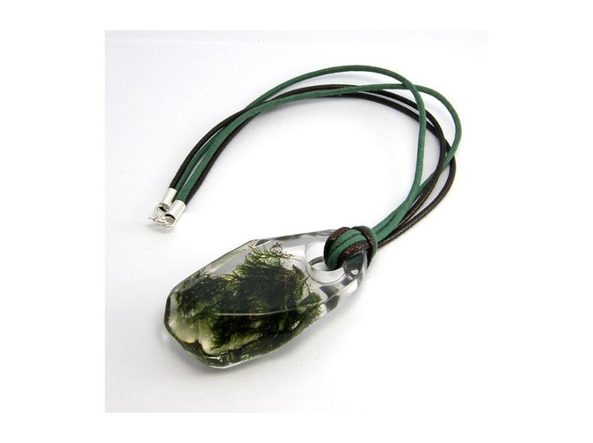 Zatrzymaj lato na dłużej! Roślinna biżuteria Sylwii Całus