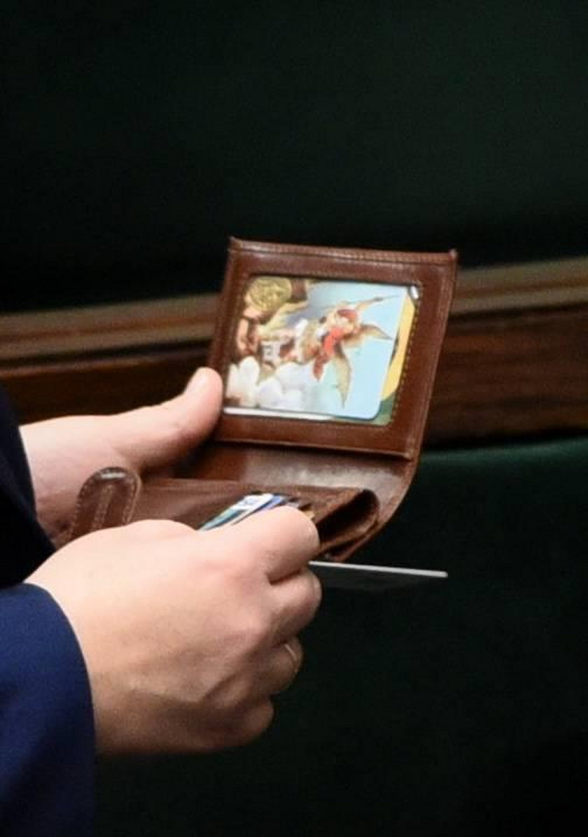 Zobacz co premier Szydło ma w portfelu!