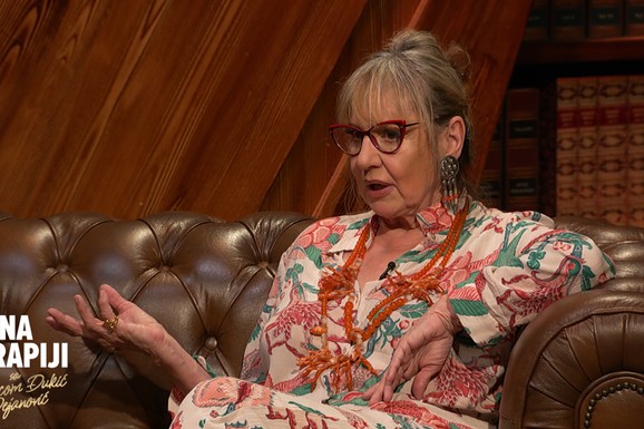 (VIDEO) "KRENUO JE NA MENE, NAVALIO, ONDA JE KRENUO I DRUGI" Zorana Šulc o traumama iz detinjstva, maminoj šamarčini i najtežem životnom udarcu kada su je zlostavljali drugovi