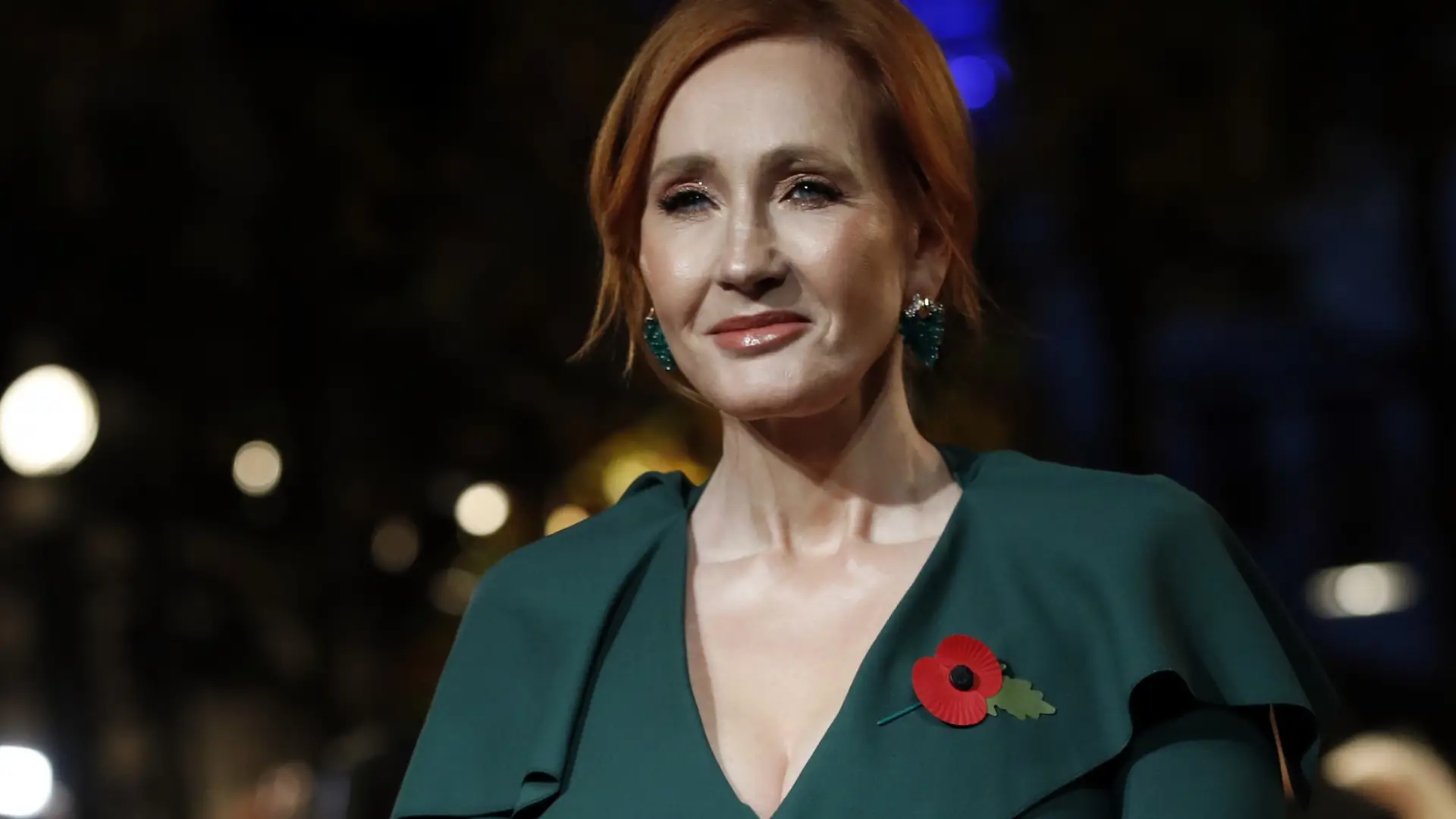 J.K. Rowling odpowiada na zarzuty o transfobię, pokazując jeszcze więcej transfobii