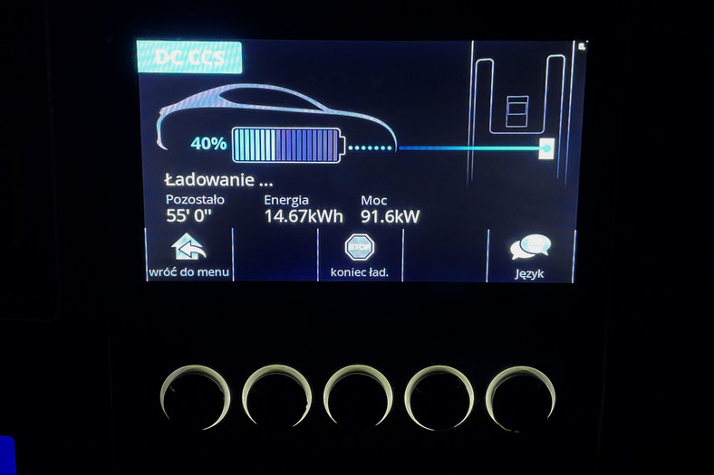 Testujemy koszty ładowania na trasie z Audi Q4 e-tron Sportback