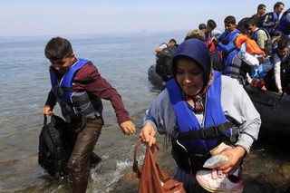 Imigranci koczują w Atenach