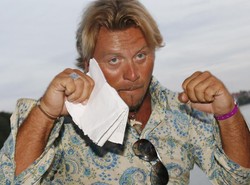 Od kogo Milowicz dostanie łomot?