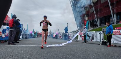 Izabela Paszkiewicz zdobyła tytuł w biegu na 5 km, ale czuje niedosyt. Przez zęby straciła szansę na rekord