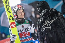 Robert Johansson zgolił wąsy. "Bez nich czuję się nago"