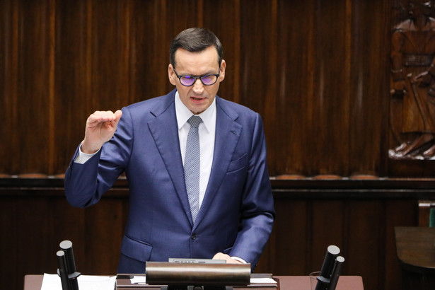 Premier Mateusz Morawiecki przemawia na sali obrad Sejmu w Warszawie