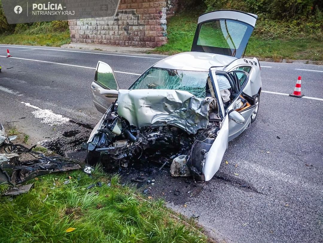 Na zlatomoraveckej ceste prišla o život 21-ročná vodička.
