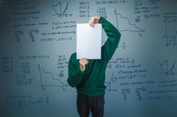 Trwa polowanie na nauczycieli. Dyrektorzy przeczesują wygaszane gimnazja