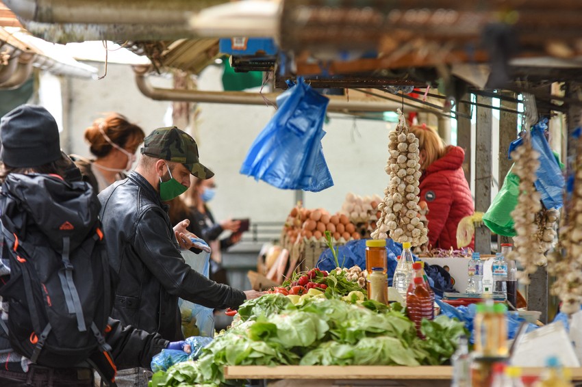 Novi Sad373 pijaca trznica voce povrce korona virus vanredno stanje foto Nenad Mihajlovic