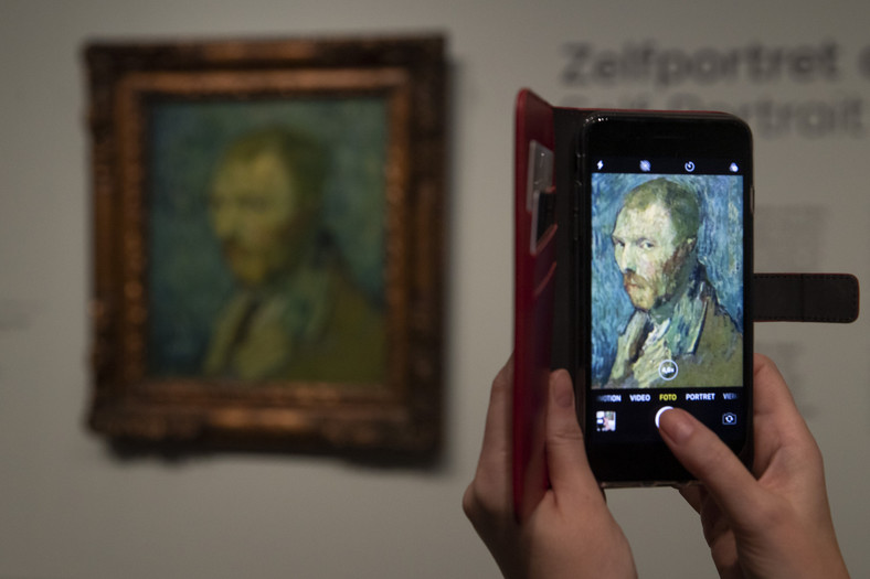 "Autoportret" prezentowany w Muzeum van Gogha w Amsterdamie