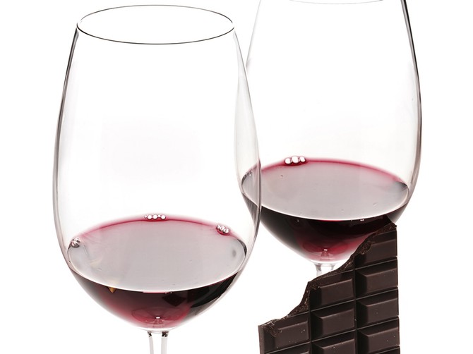 Iako većina ljudi u čokoladi pronalazi krivca, alkohol, a pogotovu vino, najveće je iskušenje
