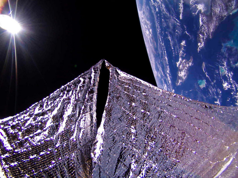 Widok Ziemi z LightSail 2