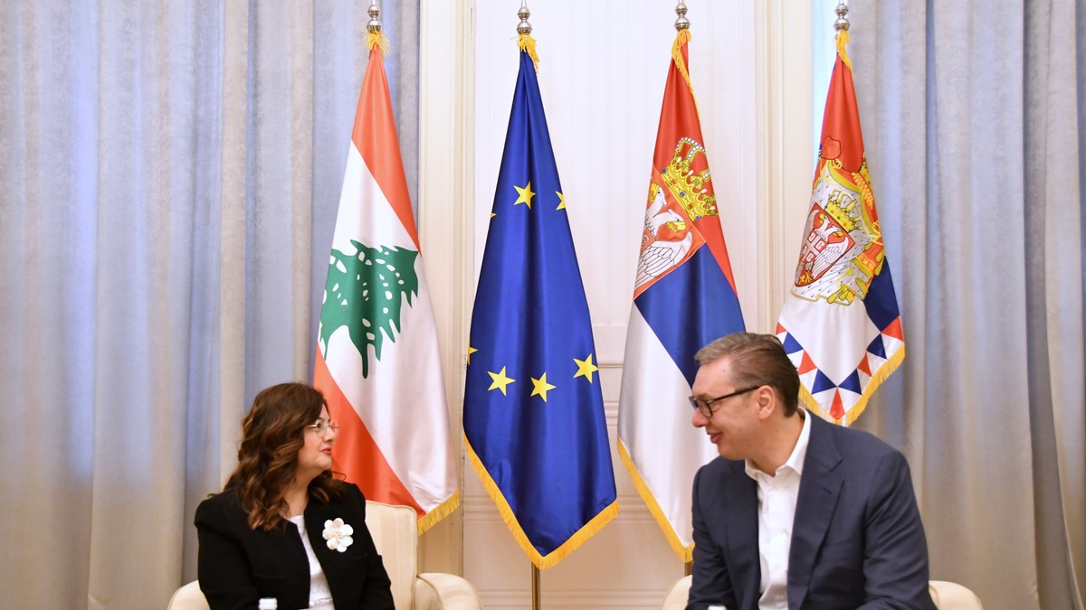 Aleksandar Vučić primio u oproštajne posete ambasadore Libana i Egipta ...