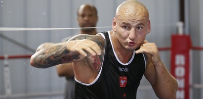 Szpilka pokazał, jak wyglądał z włosami, bez mięśni i tatuaży