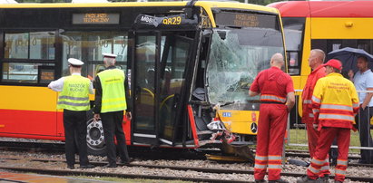 Tramwaj uderzył w autobus. Mnóstwo rannych