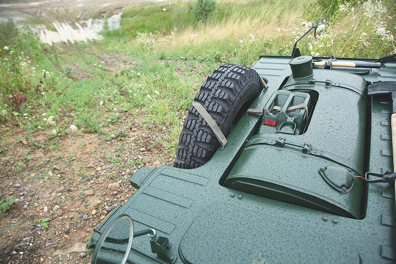 Rolnik kontra żołnierz - Unimog 2010 kontra Porsche 597 Jagdwagen