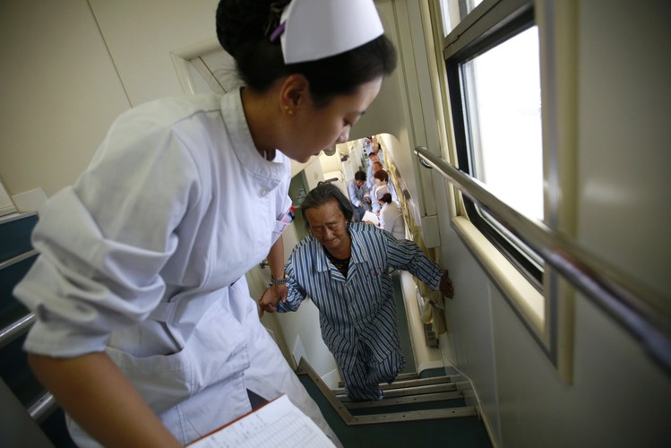 SZPITAL POCIĄGIEM, POCIĄG SZPITALEM