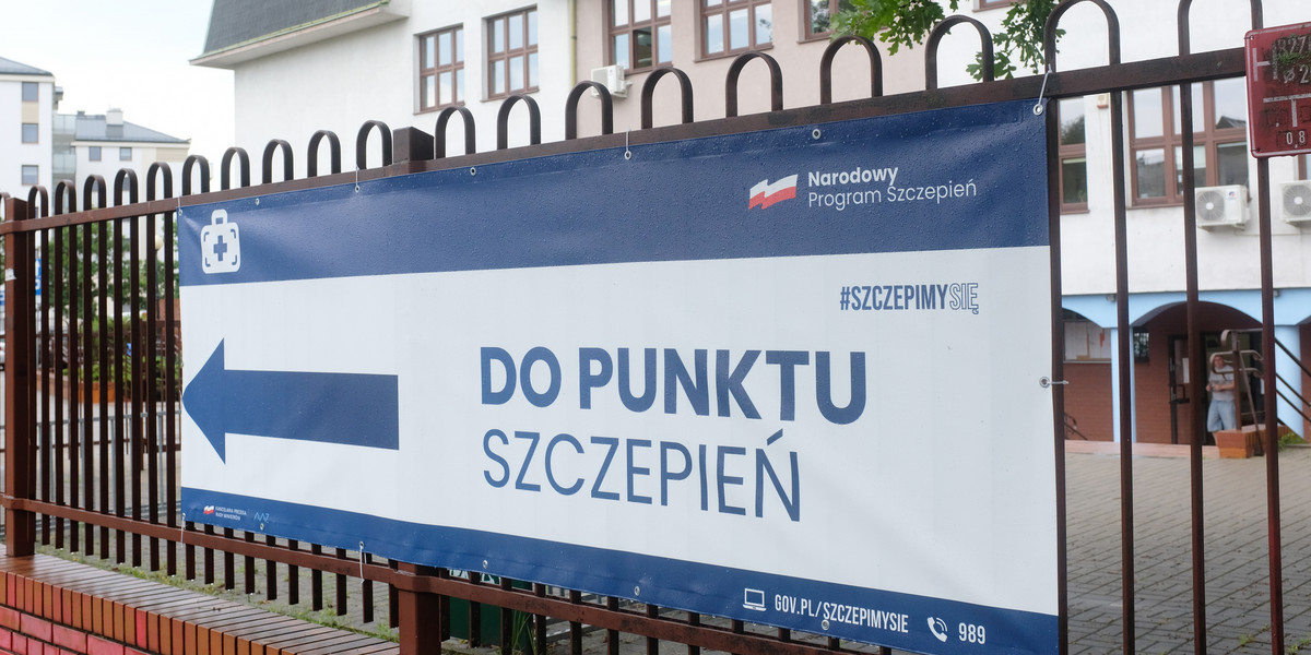 Pracownicy punktów szczepień objęci ochroną jak funkcjonariusze publiczni