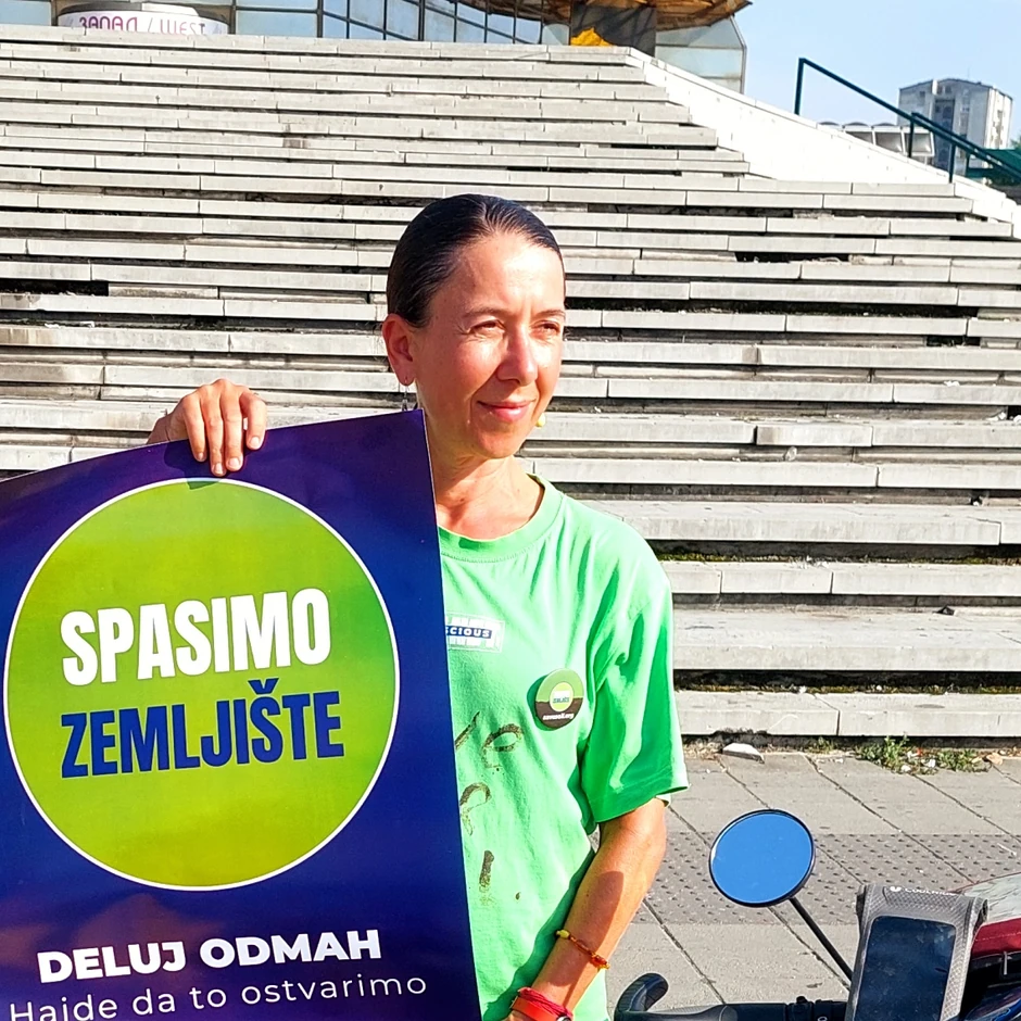 Natali Mase u Novom Sadu na putu od Francuske do Indije biciklom