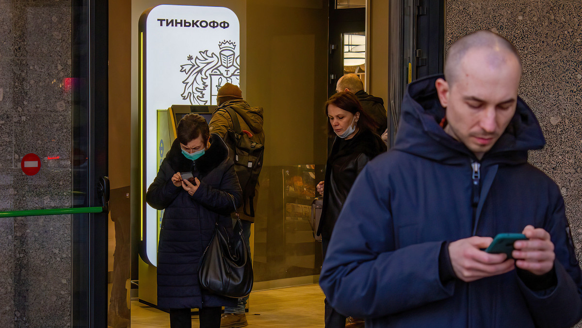 Rosyjski Tinkoff Bank zmienia nazwę po antywojennych wypowiedziach swego założyciela