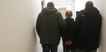 24-latek wykrwawiał się na ulicy. Znaleźli go policjanci