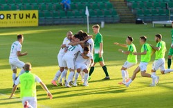 VAR w roli głównej. Dwa karne zaprowadziły Wartę do Ekstraklasy