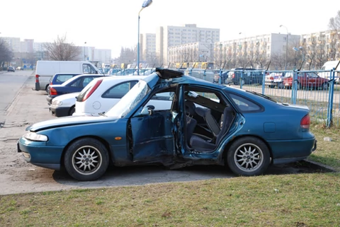 Co Zrobić, Aby Nie Stracić Na Wraku? Czyli Jak Dobrze Zezłomować Auto!