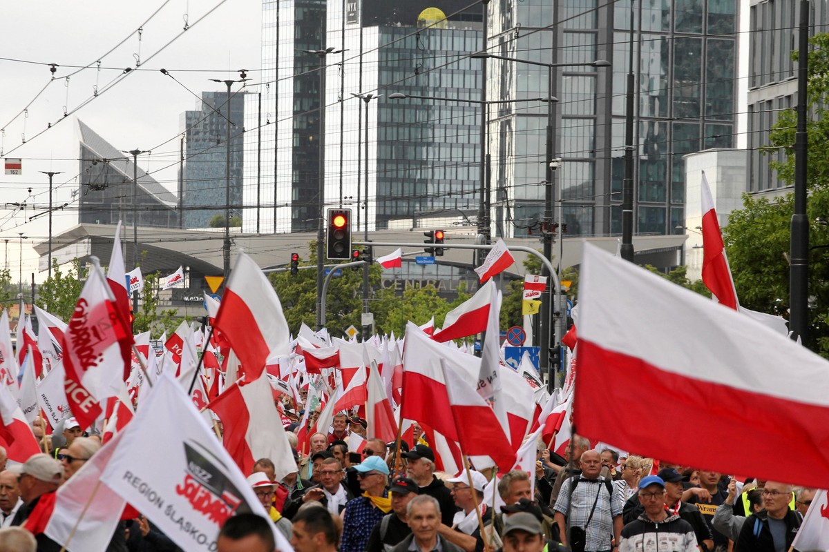 Solidarność protestuje przeciwko zwolnieniom w PKP Cargo