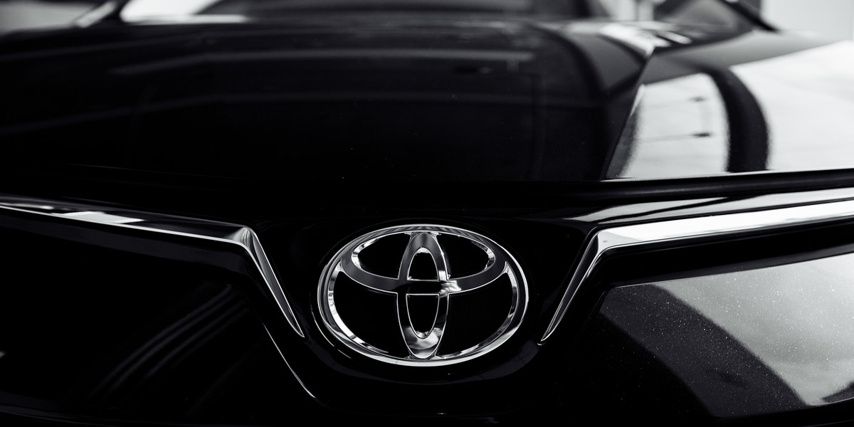 Toyota stworzyła napędzany wodorem model Mirai. 