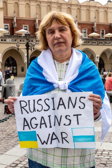 Antywojenny protest w Krakowie. Uczestniczyli w nim też Rosjanie mieszkający w Polsce