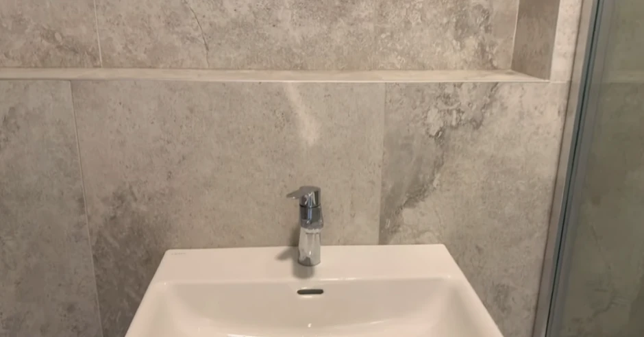 Maca Diskrecija kupila stan