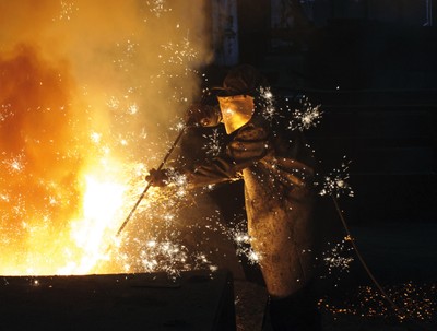 Stalowe oblicze kryzysu - recesja zagrożeniem dla hutnictwa