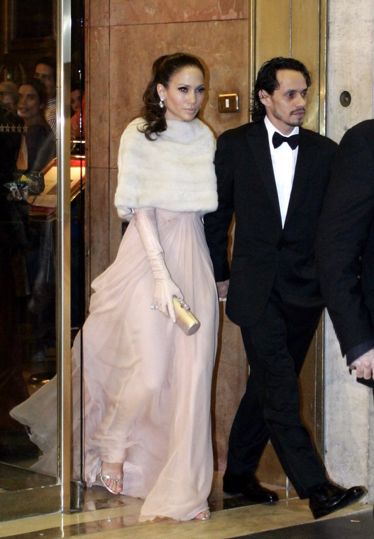 Jennifer Lopez i Marc Anthony w drodze na ślub Toma Cruise'a i Katie Holmes