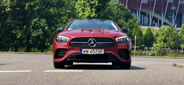 Mercedes E 300 Coupe - podróżowanie z klasą